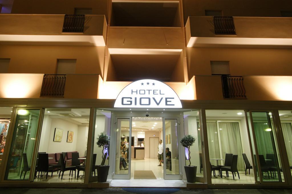 Hotel Giove Dipendenza Hotel Fiamma Cesenatico Kültér fotó