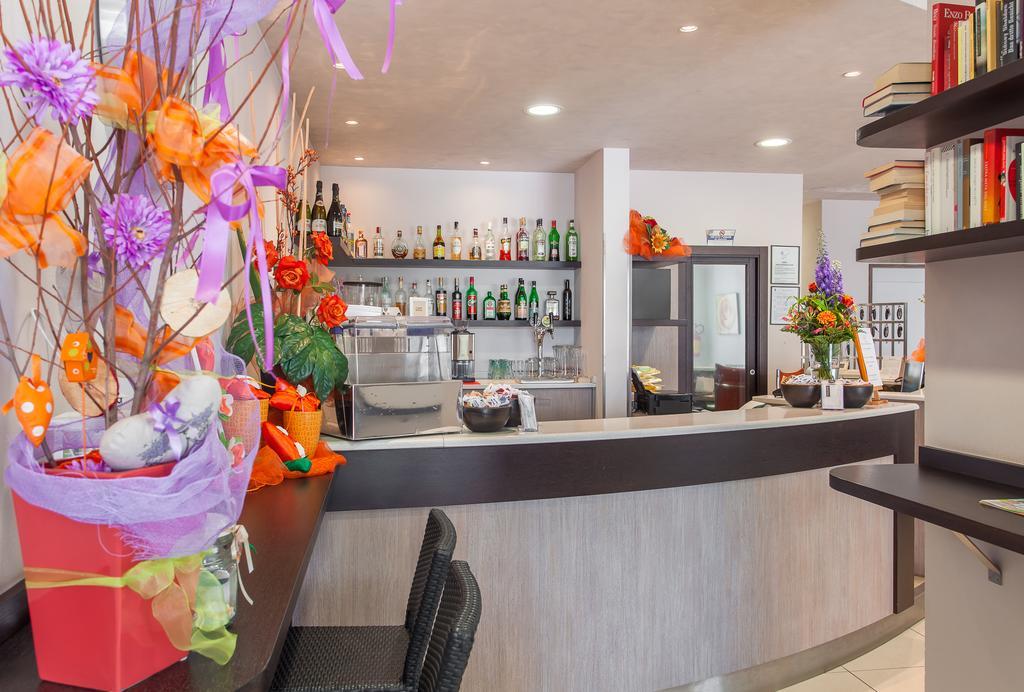Hotel Giove Dipendenza Hotel Fiamma Cesenatico Kültér fotó