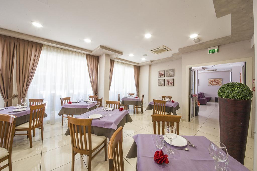 Hotel Giove Dipendenza Hotel Fiamma Cesenatico Kültér fotó