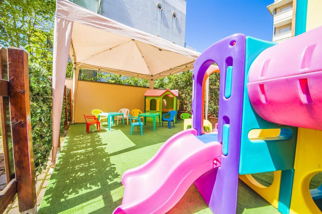 Hotel Giove Dipendenza Hotel Fiamma Cesenatico Kültér fotó