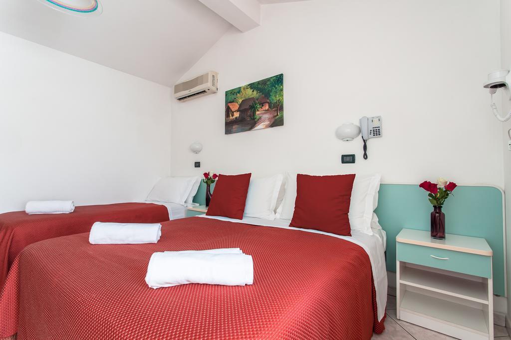 Hotel Giove Dipendenza Hotel Fiamma Cesenatico Kültér fotó