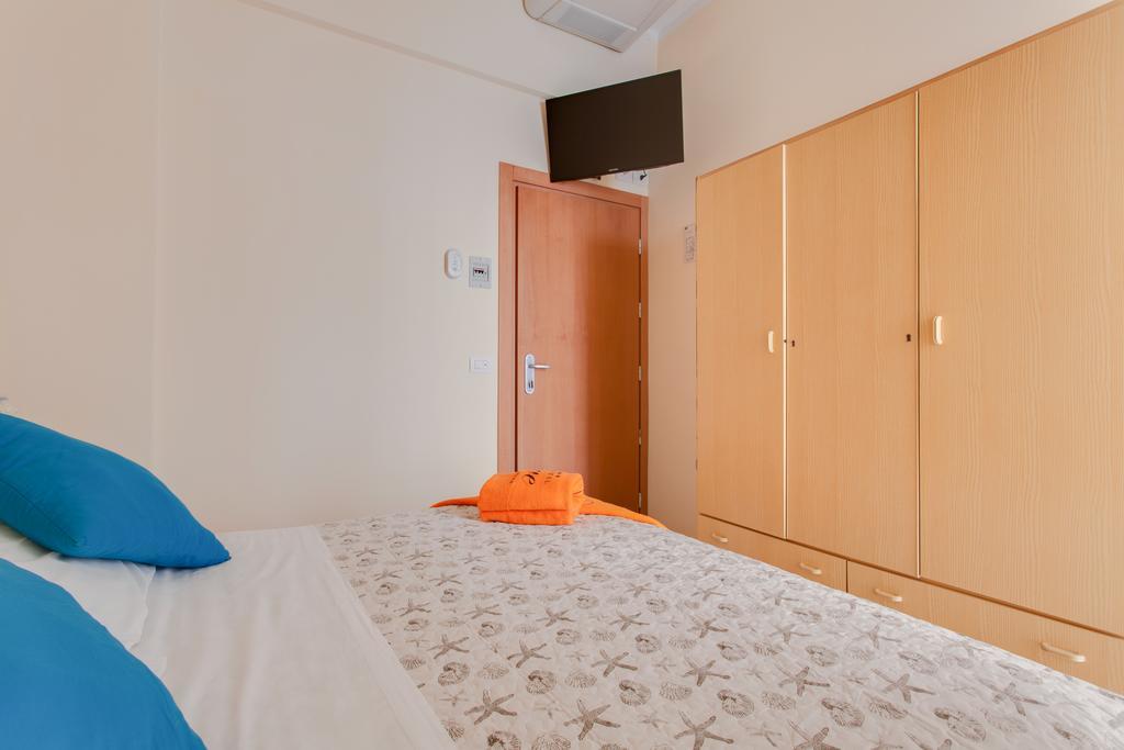 Hotel Giove Dipendenza Hotel Fiamma Cesenatico Kültér fotó