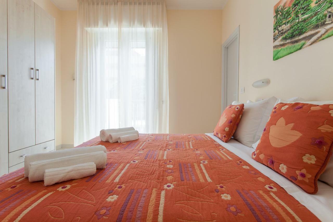 Hotel Giove Dipendenza Hotel Fiamma Cesenatico Kültér fotó